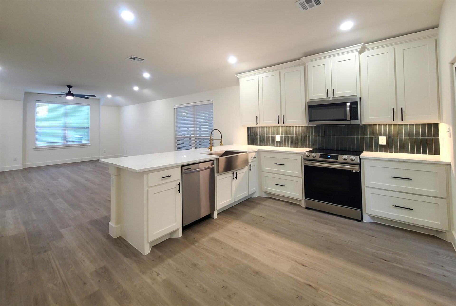 805 W Munson Street thumbnail 6