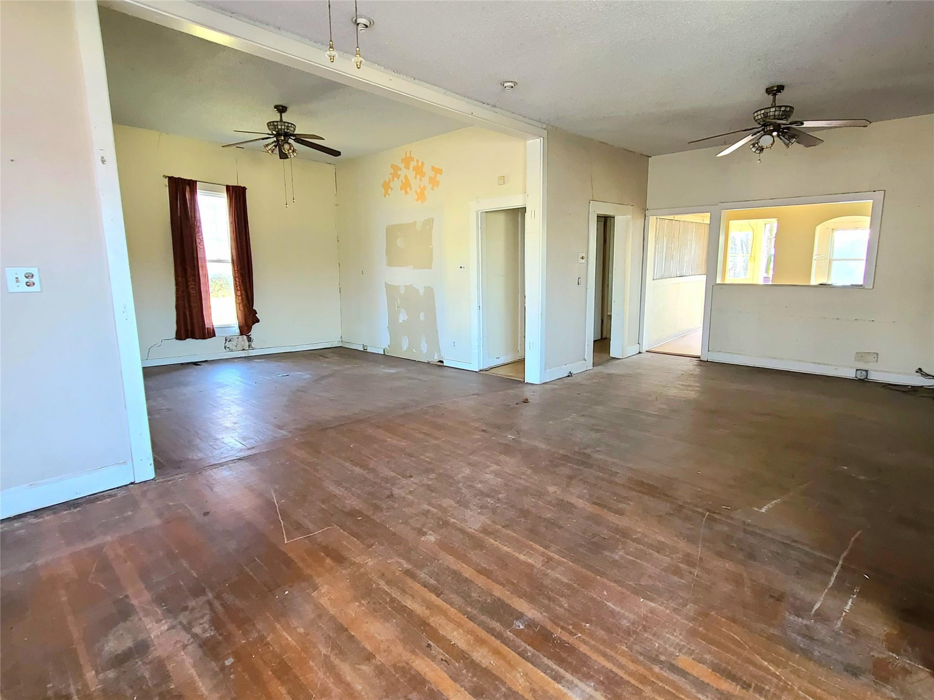 1028 W Main Street thumbnail 4