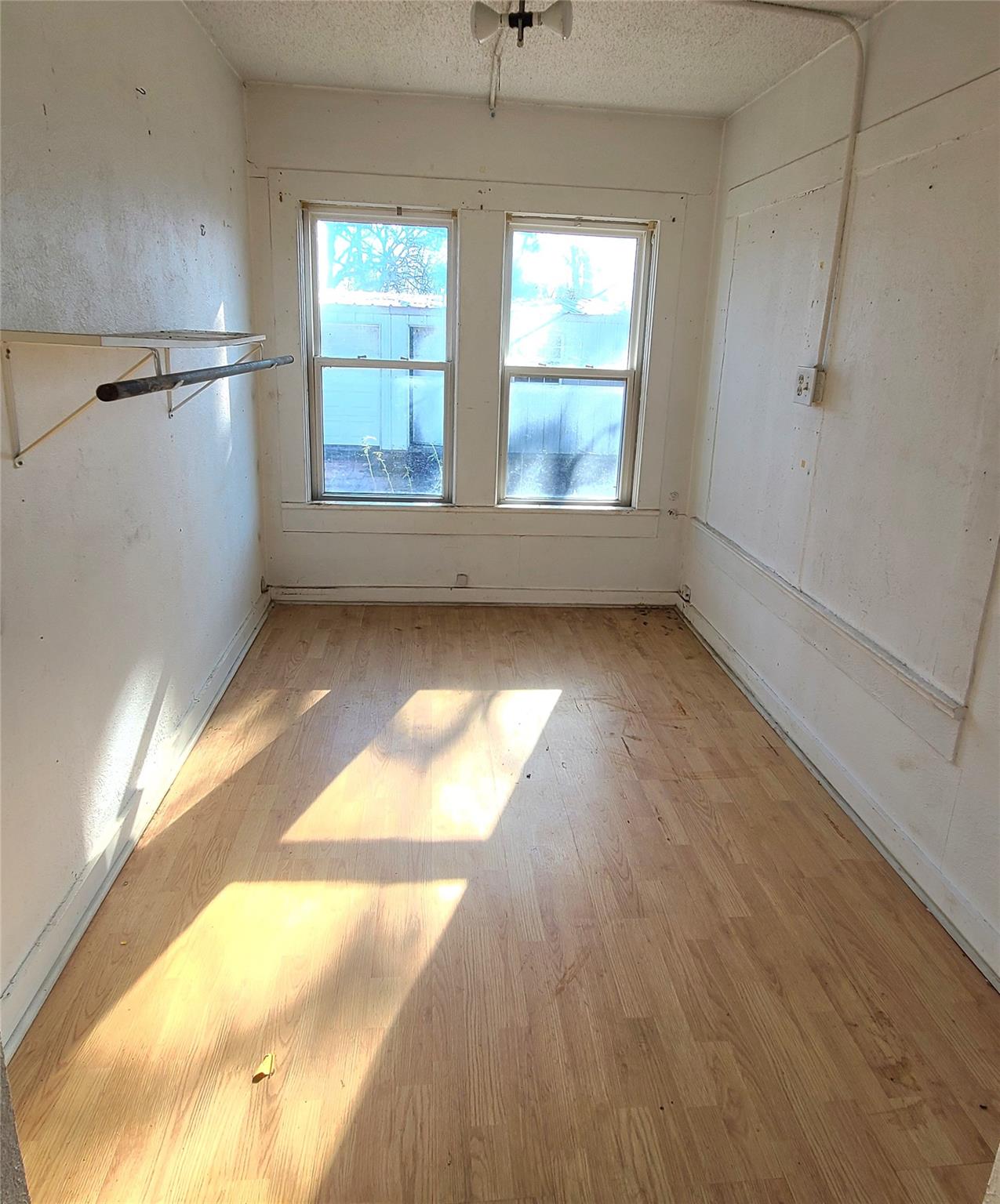 1028 W Main Street thumbnail 3