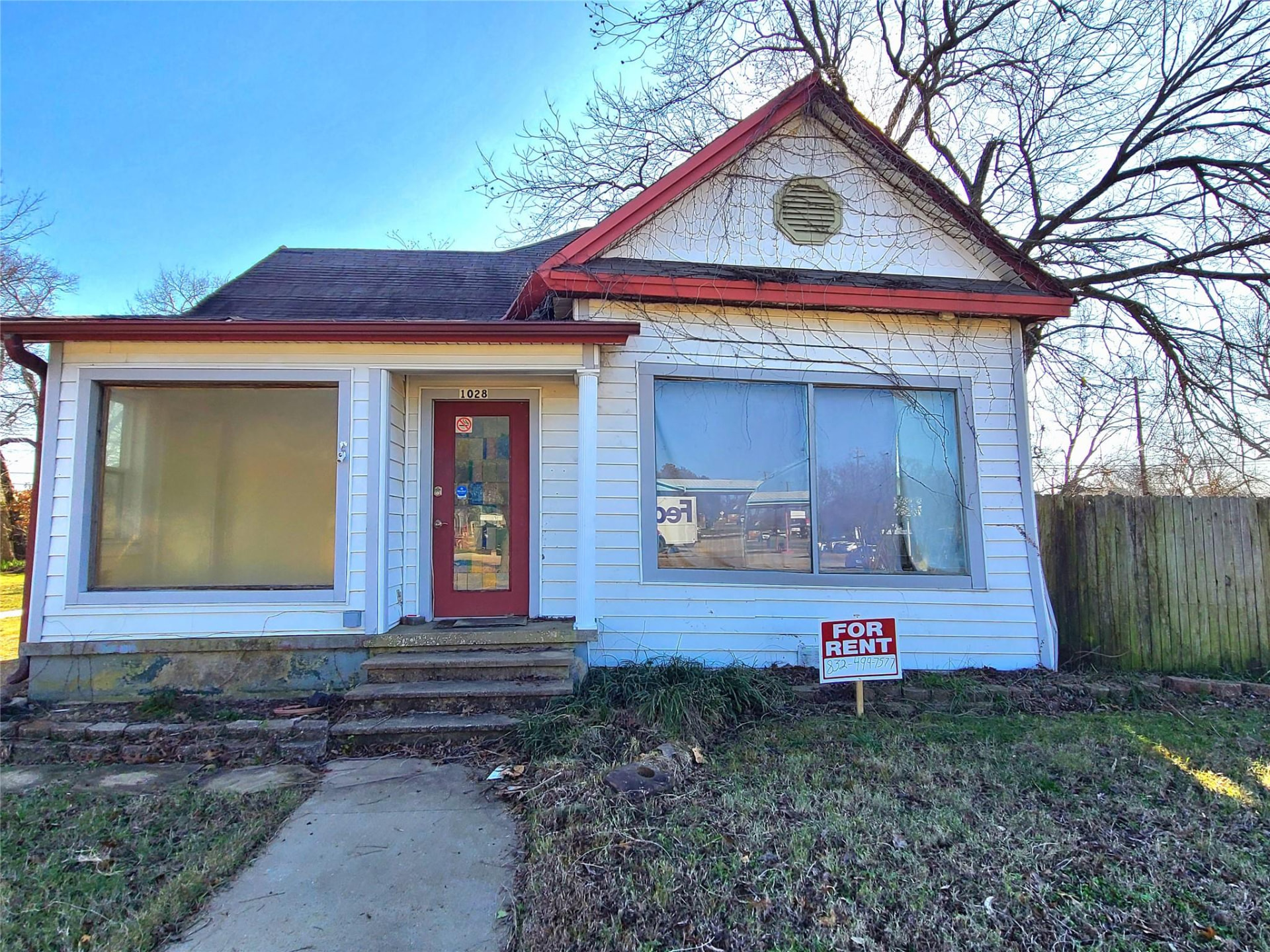1028 W Main Street — photo 1 of 8