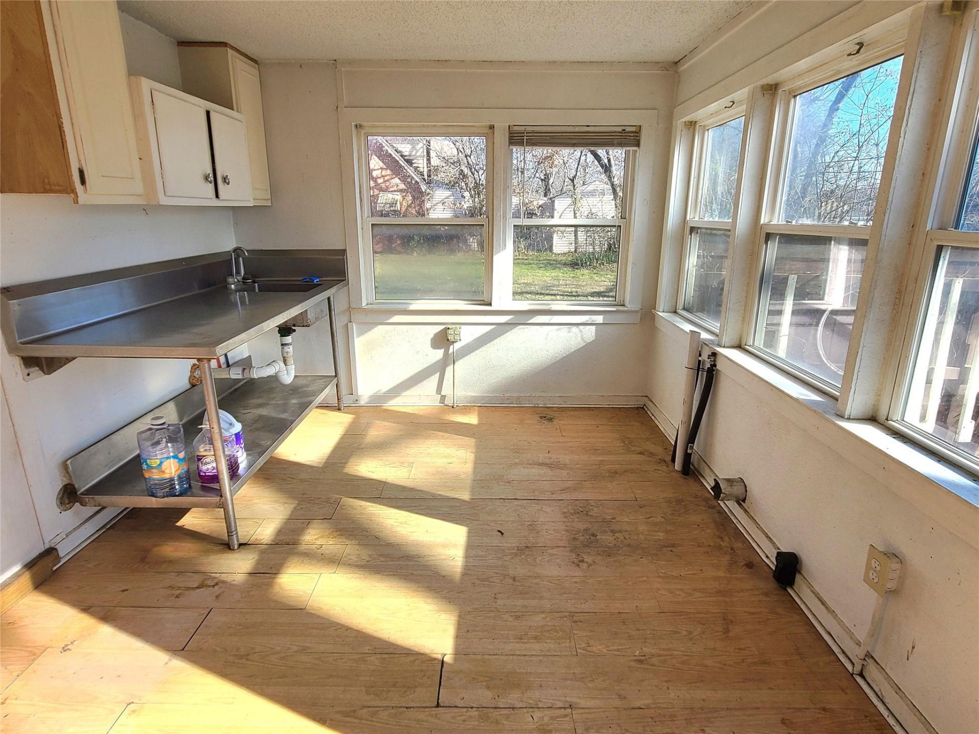 1028 W Main Street thumbnail 6